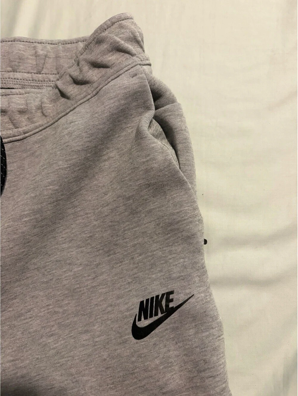 Nike Tech Fleece Jogger Pants Mens Medium Heather Gray Tapered Leg Slim Fit Sz M